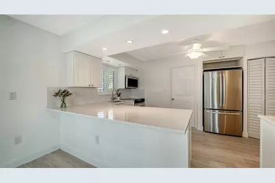 4750 Gulf Of Mexico Drive #Villa 8, Longboat Key, FL 34228 - Photo 13