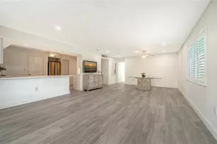 4750 Gulf of Mexico Dr, Longboat Key, FL 34228 - Photo 9