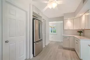 4750 Gulf of Mexico Dr, Longboat Key, FL 34228 - Photo 17