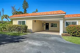 4750 Gulf of Mexico Dr, Longboat Key, FL 34228 - Photo 3