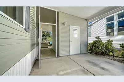 112 Oakwood Boulevard W, Sarasota, FL 34237 - Photo 21