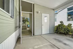 112 Oakwood Blvd W, Sarasota, FL 34237 - Photo 21