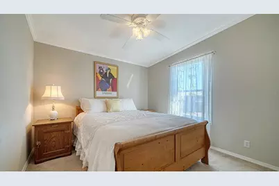 112 Oakwood Boulevard W, Sarasota, FL 34237 - Photo 19