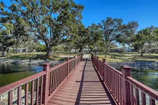 112 Oakwood Blvd W, Sarasota, FL 34237 - Photo 39