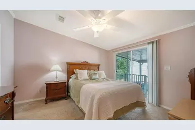 112 Oakwood Boulevard W, Sarasota, FL 34237 - Photo 11