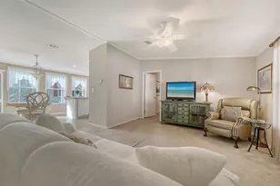 112 Oakwood Blvd W, Sarasota, FL 34237 - Photo 3