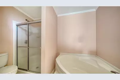 112 Oakwood Boulevard W, Sarasota, FL 34237 - Photo 15