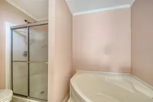 112 Oakwood Blvd W, Sarasota, FL 34237 - Photo 15