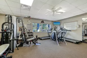 112 Oakwood Blvd W, Sarasota, FL 34237 - Photo 29