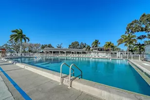 112 Oakwood Blvd W, Sarasota, FL 34237 - Photo 35