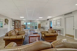 112 Oakwood Blvd W, Sarasota, FL 34237 - Photo 25