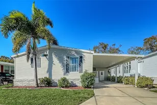 112 Oakwood Blvd W, Sarasota, FL 34237 - Photo 1