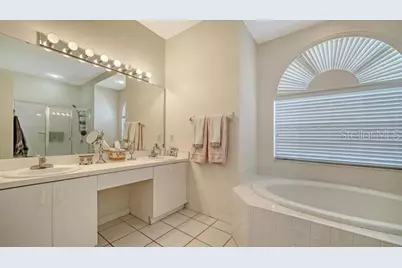 9559 Forest Hills Circle, Sarasota, FL 34238 - Photo 21