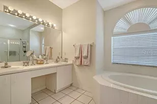 9559 Forest Hills Cir, Sarasota, FL 34238 - Photo 21