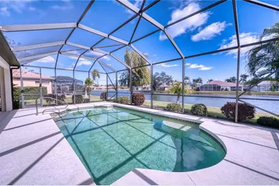 8025 Stirling Falls Circle, Sarasota, FL 34243 - Photo 5