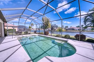 8025 Stirling Falls Cir, Sarasota, FL 34243 - Photo 5