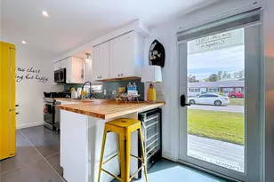 304 29th St, Holmes Beach, FL 34217 - Photo 7