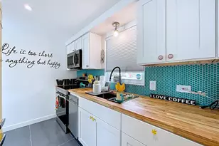 304 29th St, Holmes Beach, FL 34217 - Photo 11