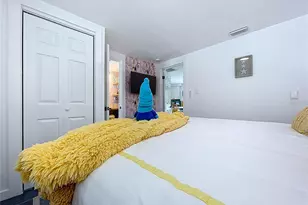 304 29th St, Holmes Beach, FL 34217 - Photo 19