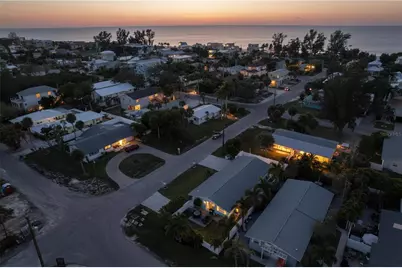 304 29th Street #A, Holmes Beach, FL 34217 - Photo 37