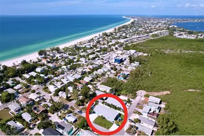304 29th Street #A, Holmes Beach, FL 34217 - Photo 5