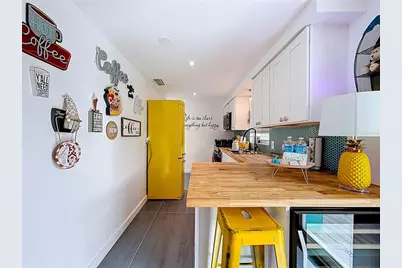 304 29th Street #A, Holmes Beach, FL 34217 - Photo 9