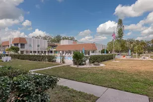 1330 Glen Oaks Dr E, Sarasota, FL 34232 - Photo 25