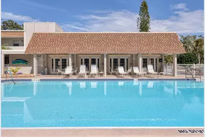 1330 Glen Oaks Drive E #174D, Sarasota, FL 34232 - Photo 39