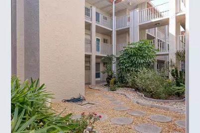 1330 Glen Oaks Drive E #174D, Sarasota, FL 34232 - Photo 9