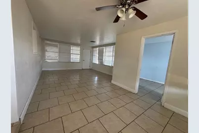 2118 Dodge Avenue, Sarasota, FL 34234 - Photo 3