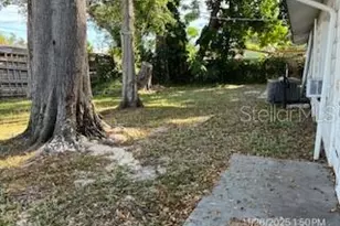 2118 Dodge Ave, Sarasota, FL 34234 - Photo 11