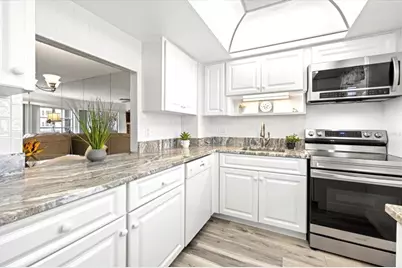 1300 N Portofino Drive #S206, Sarasota, FL 34242 - Photo 3