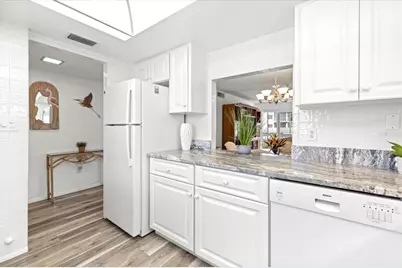 1300 N Portofino Drive #S206, Sarasota, FL 34242 - Photo 5