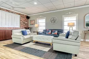 1300 N Portofino Dr, Sarasota, FL 34242 - Photo 29