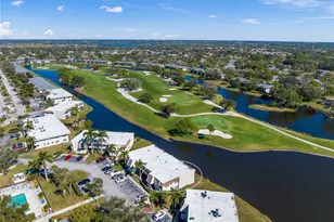 7193 W Country Club Dr N, Sarasota, FL 34243 - Photo 33