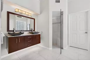 8023 Desoto Woods Dr, Sarasota, FL 34243 - Photo 27