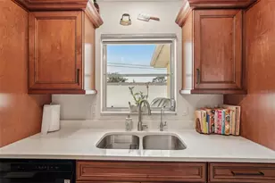 1190 Jamaica Rd, Venice, FL 34293 - Photo 7