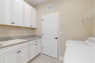 4828 Antrim Dr, Sarasota, FL 34240 - Photo 29