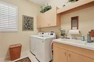 417 Huntridge Dr, Venice, FL 34292 - Photo 17