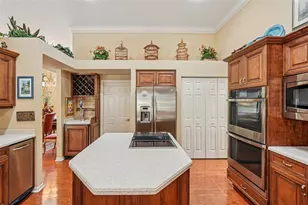 417 Huntridge Dr, Venice, FL 34292 - Photo 15