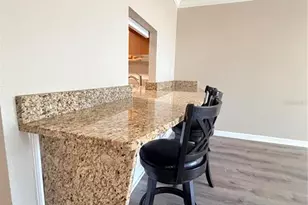 2630 Coconut Bay Ln, Sarasota, FL 34237 - Photo 7