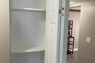 2630 Coconut Bay Ln, Sarasota, FL 34237 - Photo 15