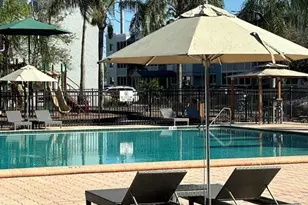 2630 Coconut Bay Ln, Sarasota, FL 34237 - Photo 35