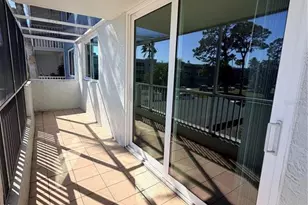 2630 Coconut Bay Ln, Sarasota, FL 34237 - Photo 17