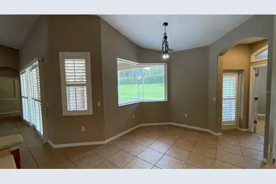 7704 Drayton Circle, University Park, FL 34201 - Photo 9