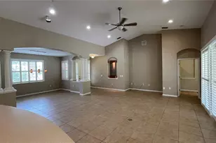 7704 Drayton Cir, University Park, FL 34201 - Photo 5
