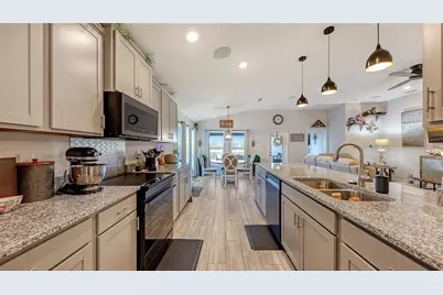 6811 162nd Place E, Parrish, FL 34219 - Photo 11