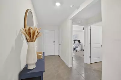 7511 Rosewood Garden Loop, Tampa, FL 33637 - Photo 3