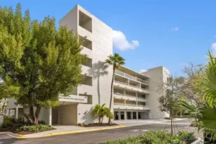 250 Sands Point Rd, Longboat Key, FL 34228 - Photo 1