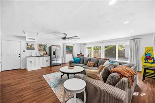 2711 1st Ave W, Bradenton, FL 34205 - Photo 5